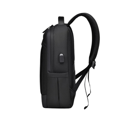 Sac à Dos Urbain Connecté – Élégance & Praticité