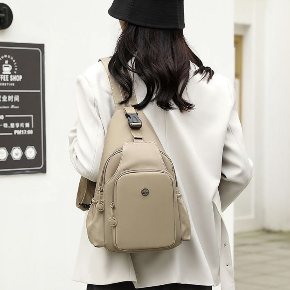 LUNARA™ Daily Sling